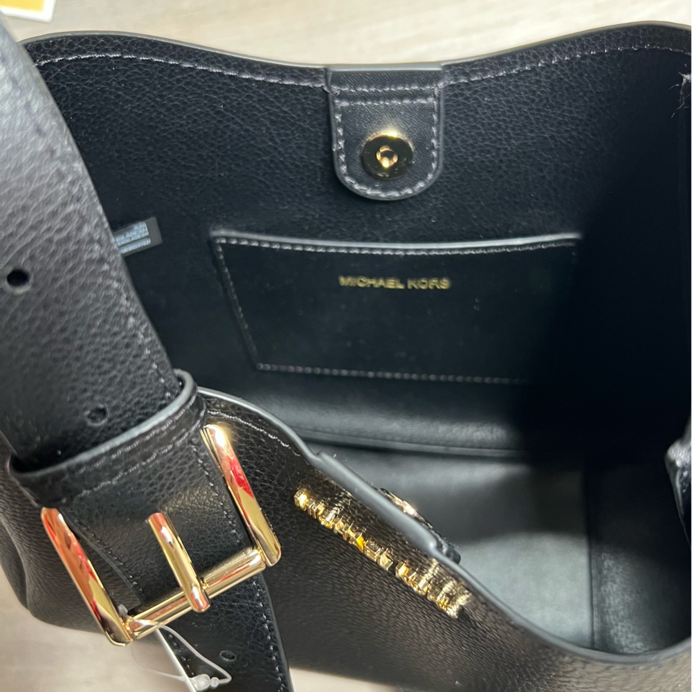 NWT Michael Kors Birch Leather Crossbody Bag in Black - Picture 4 of 6